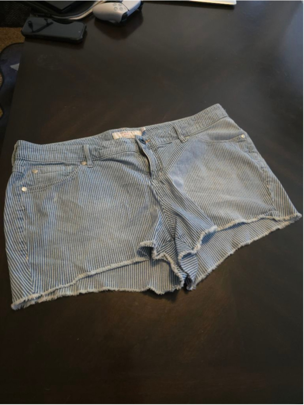 Womens Plus Size Torrid Jean Shorts Plus Size 18 Blue White Pin Striped Fray Hem